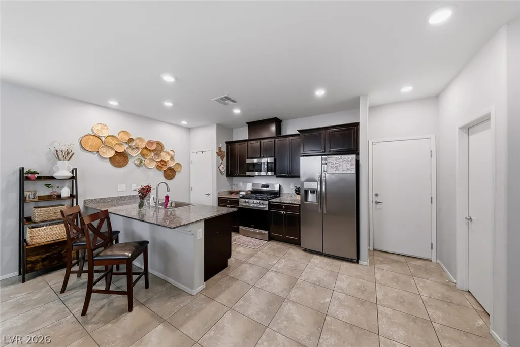 7313 Glistening Star, North Las Vegas, NV 89084