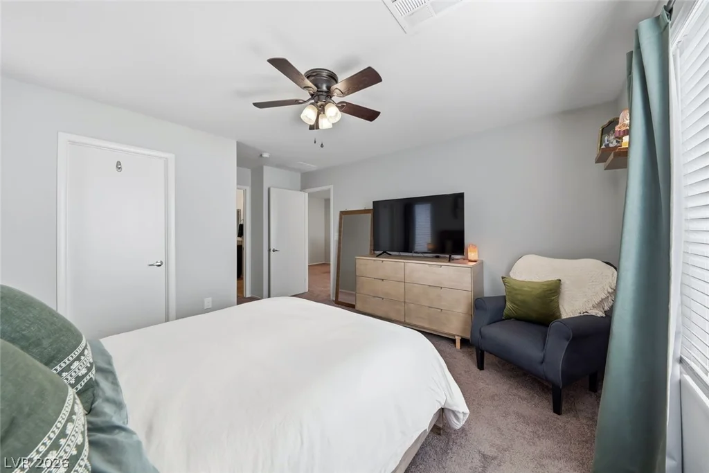7313 Glistening Star, North Las Vegas, NV 89084
