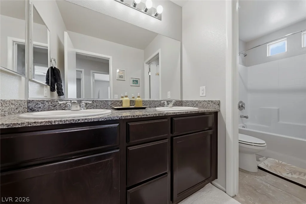 7313 Glistening Star, North Las Vegas, NV 89084