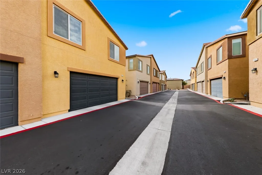 7313 Glistening Star, North Las Vegas, NV 89084