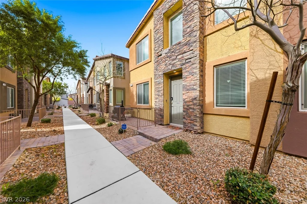 7313 Glistening Star, North Las Vegas, NV 89084