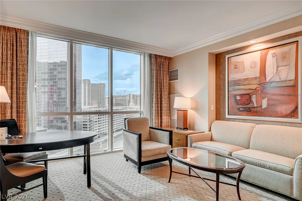 125 Harmon, Las Vegas, NV 89109