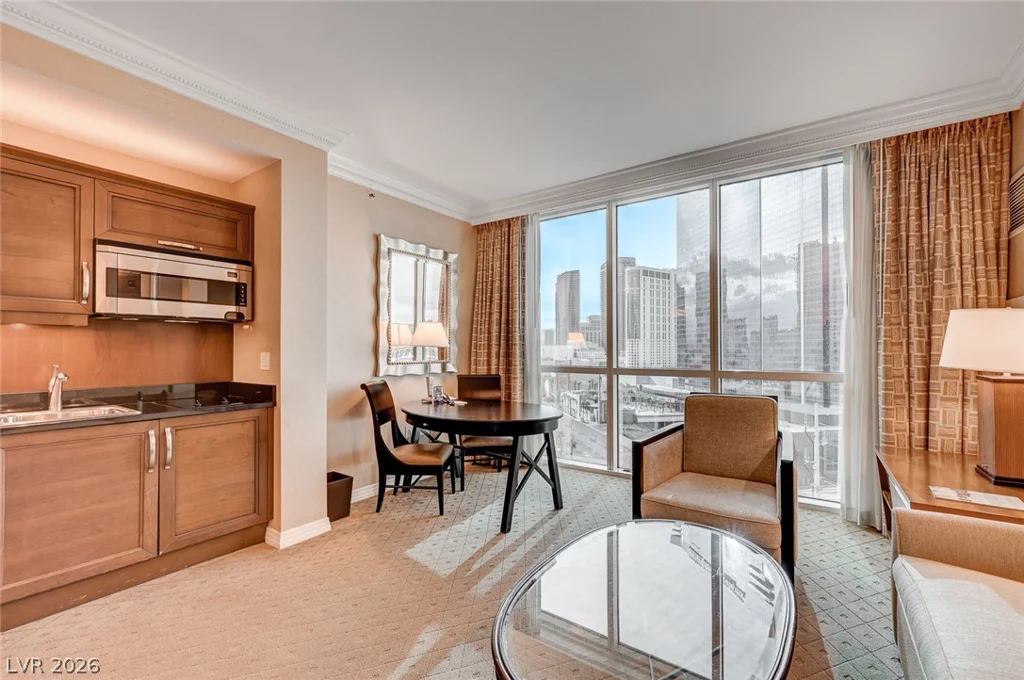 125 Harmon, Las Vegas, NV 89109