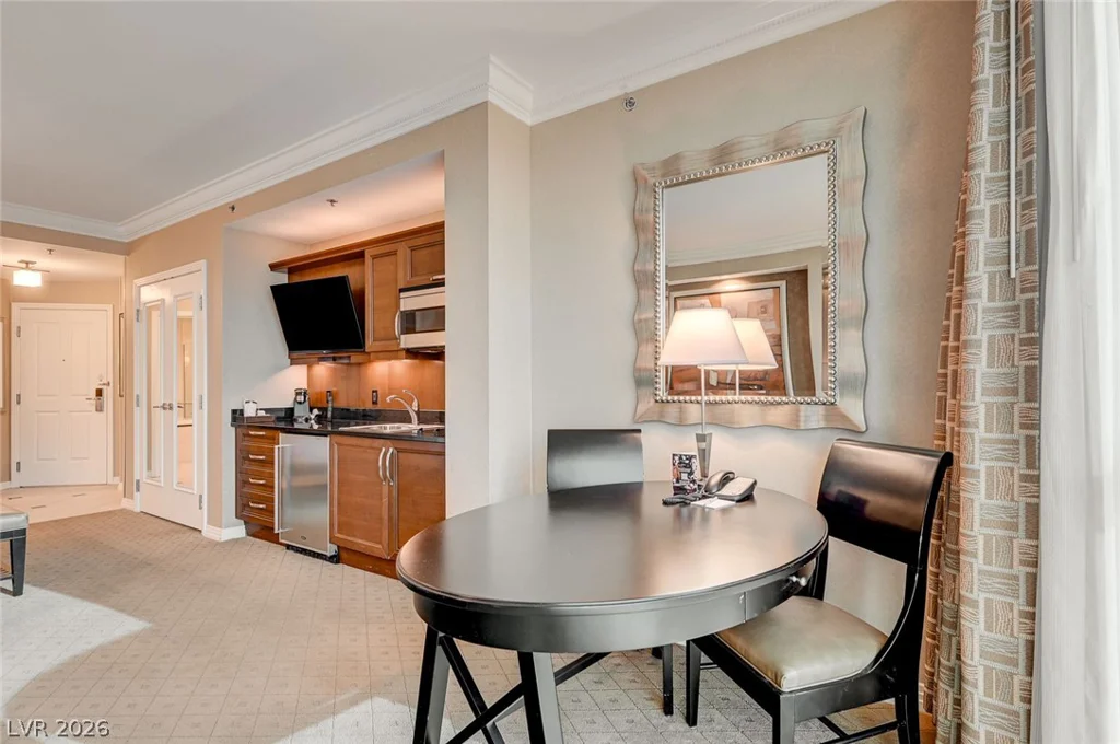 125 Harmon, Las Vegas, NV 89109