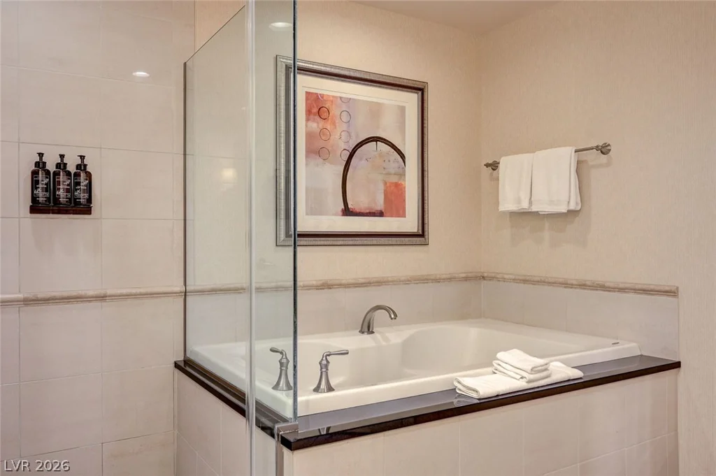 125 Harmon, Las Vegas, NV 89109