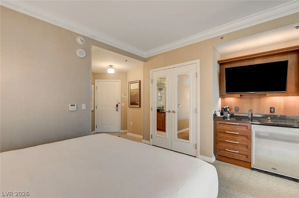 125 Harmon, Las Vegas, NV 89109