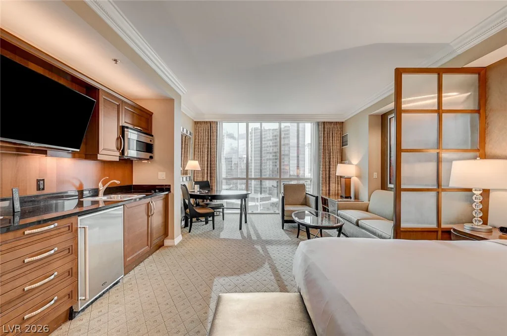 125 Harmon, Las Vegas, NV 89109