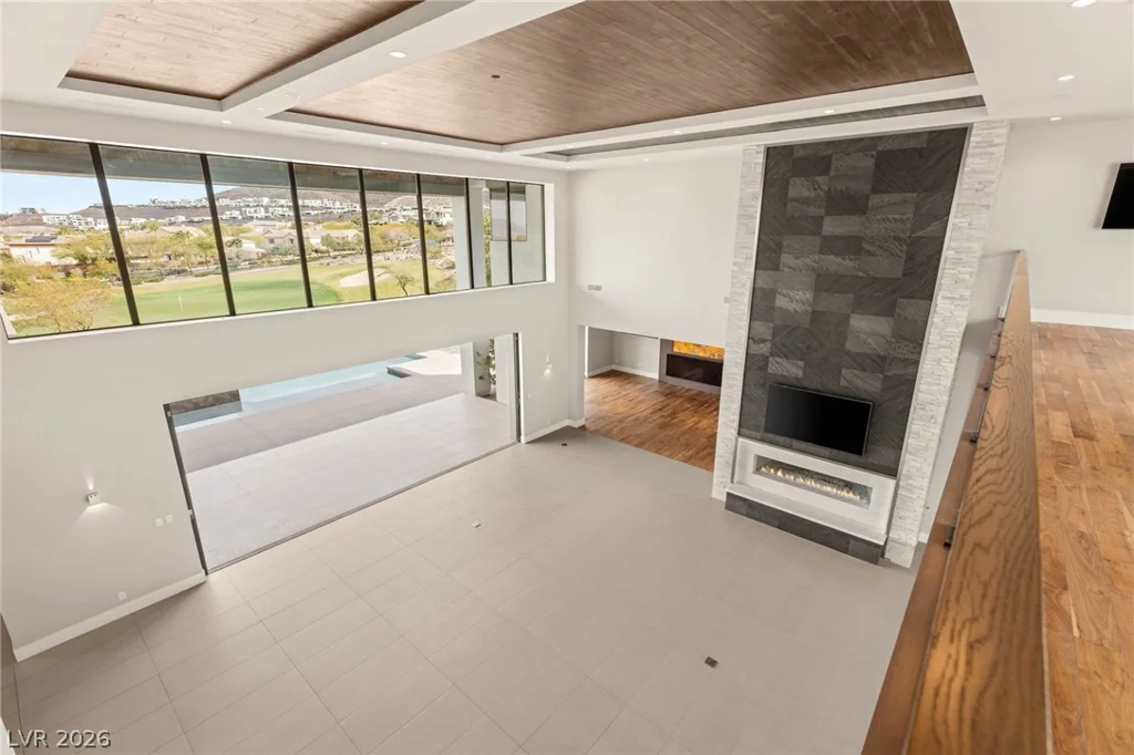 586 Lairmont, Henderson, NV 89012