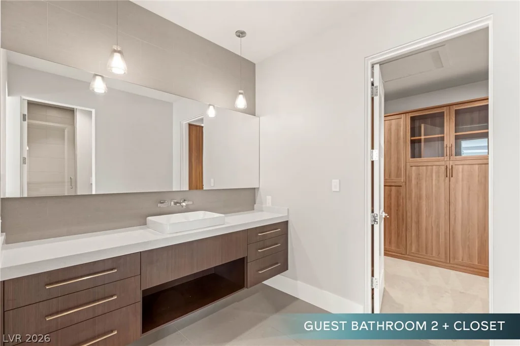 586 Lairmont, Henderson, NV 89012