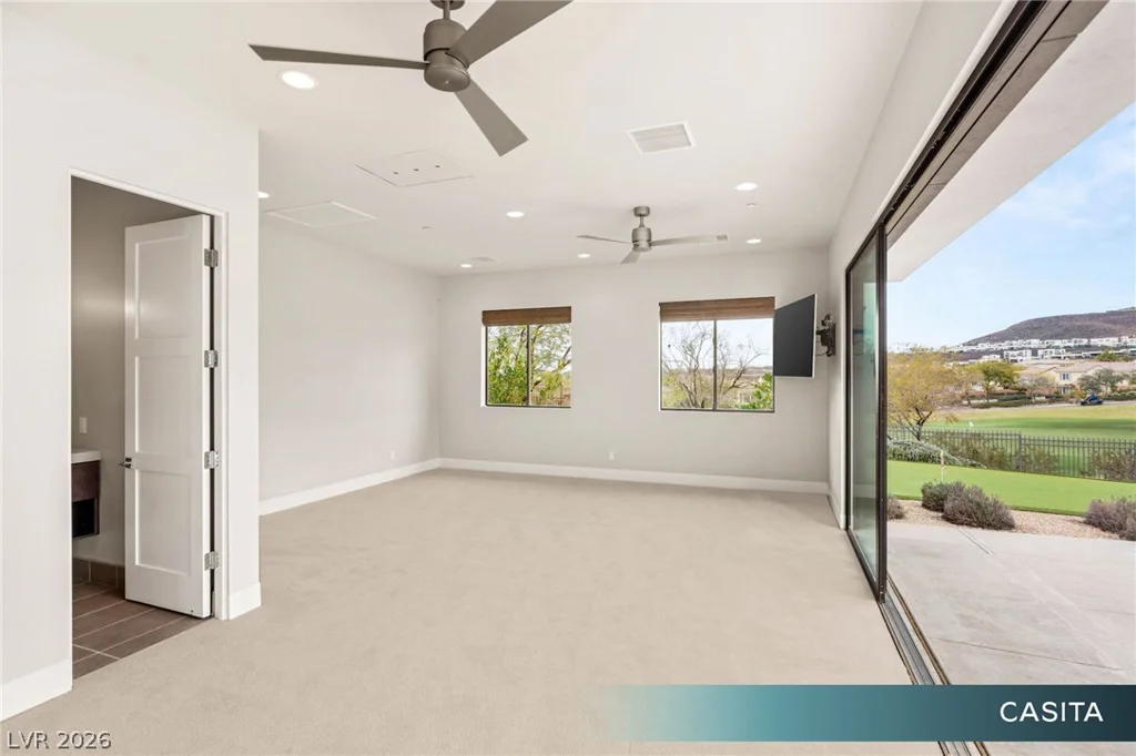 586 Lairmont, Henderson, NV 89012