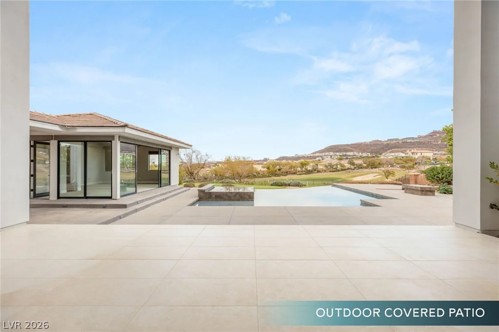 586 Lairmont, Henderson, NV 89012