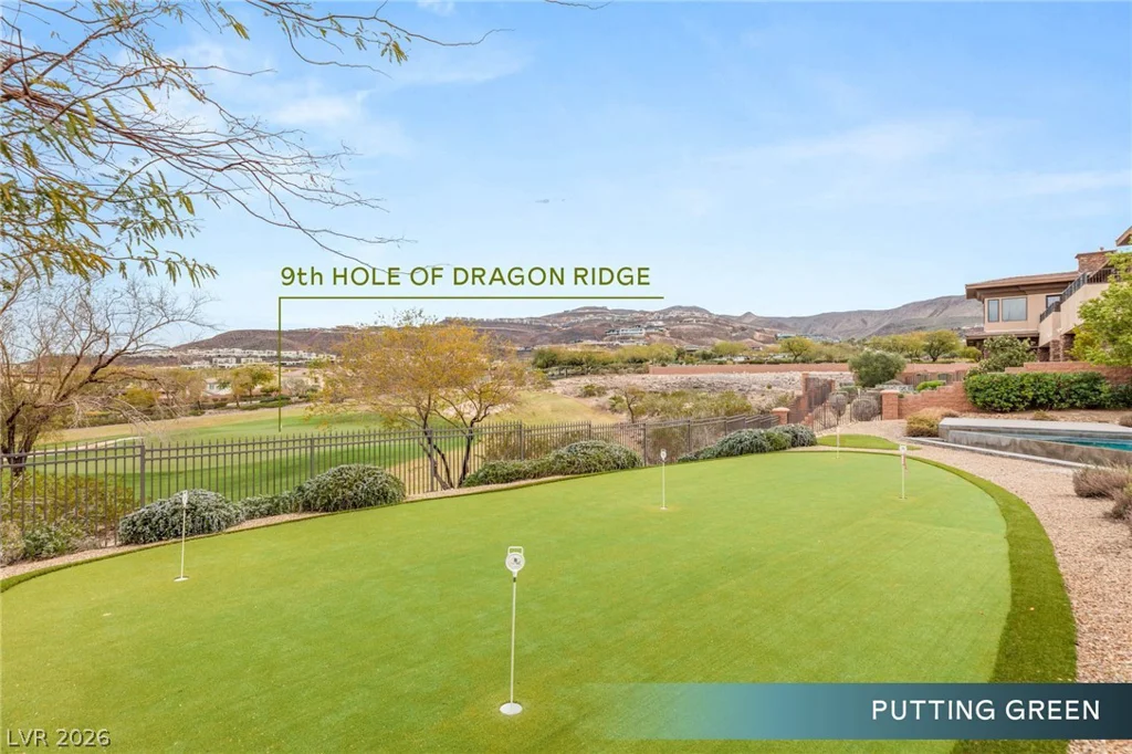 586 Lairmont, Henderson, NV 89012