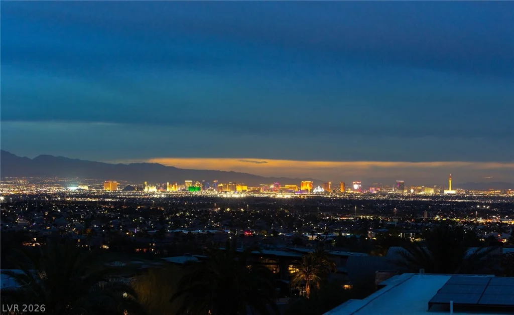 586 Lairmont, Henderson, NV 89012