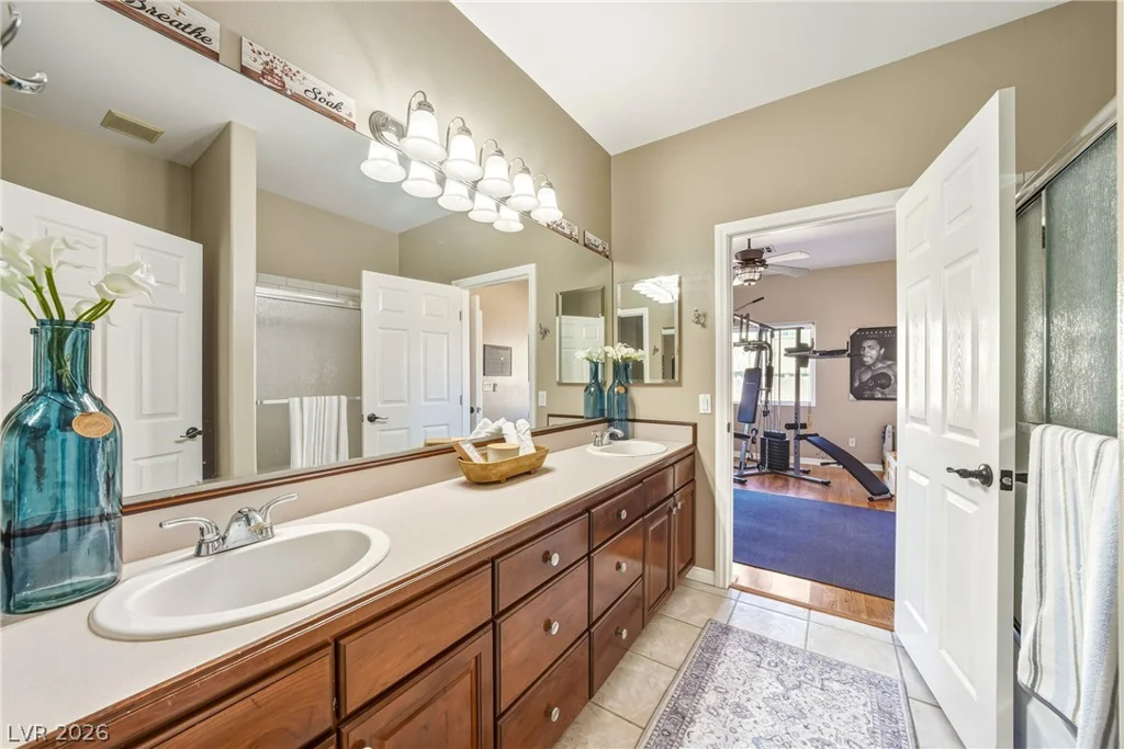 274 Doobie, Las Vegas, NV 89183
