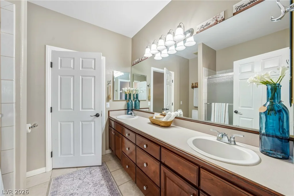 274 Doobie, Las Vegas, NV 89183
