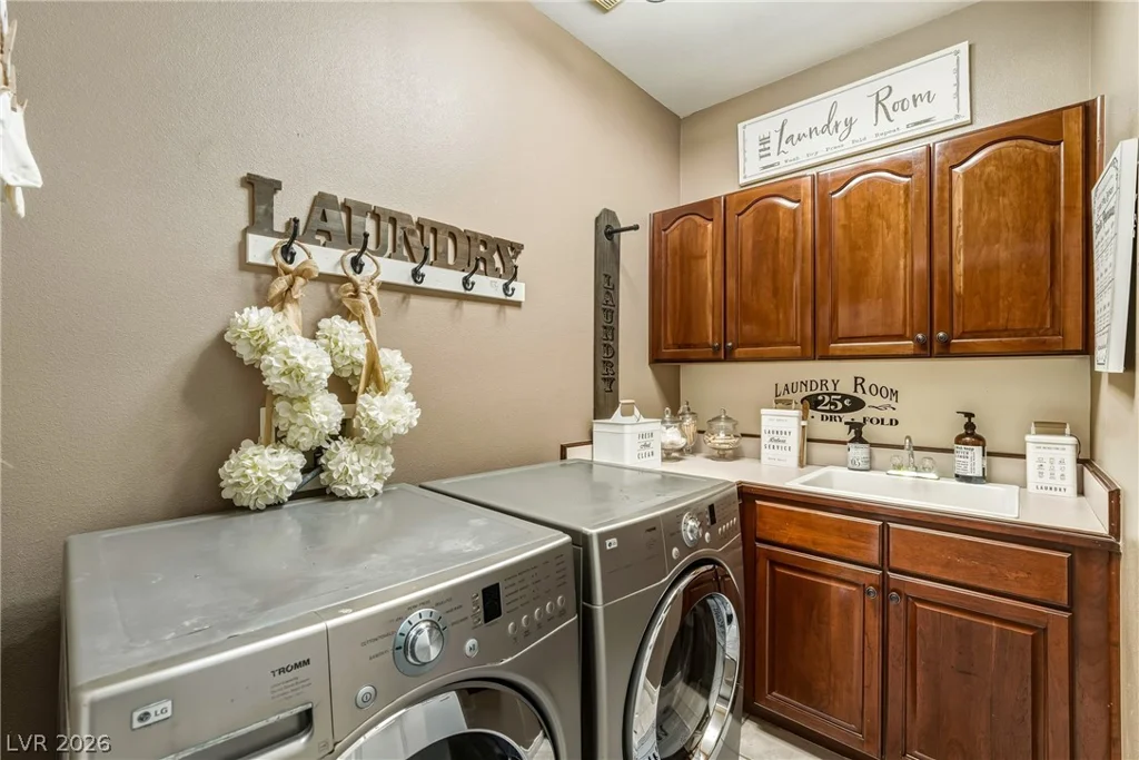 274 Doobie, Las Vegas, NV 89183