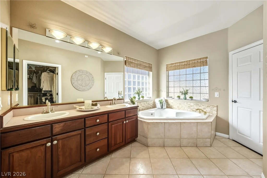 274 Doobie, Las Vegas, NV 89183