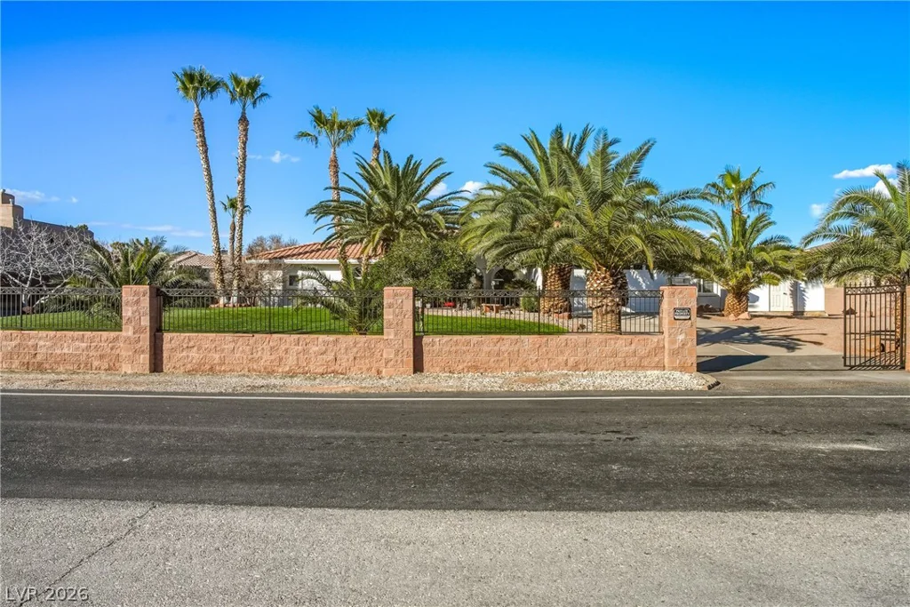 274 Doobie, Las Vegas, NV 89183