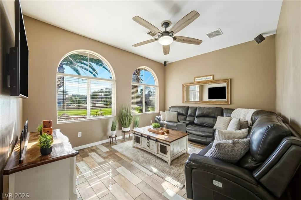 274 Doobie, Las Vegas, NV 89183