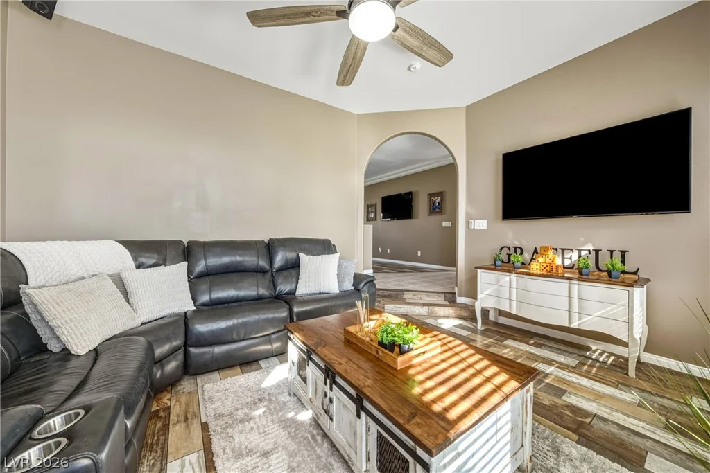 274 Doobie, Las Vegas, NV 89183