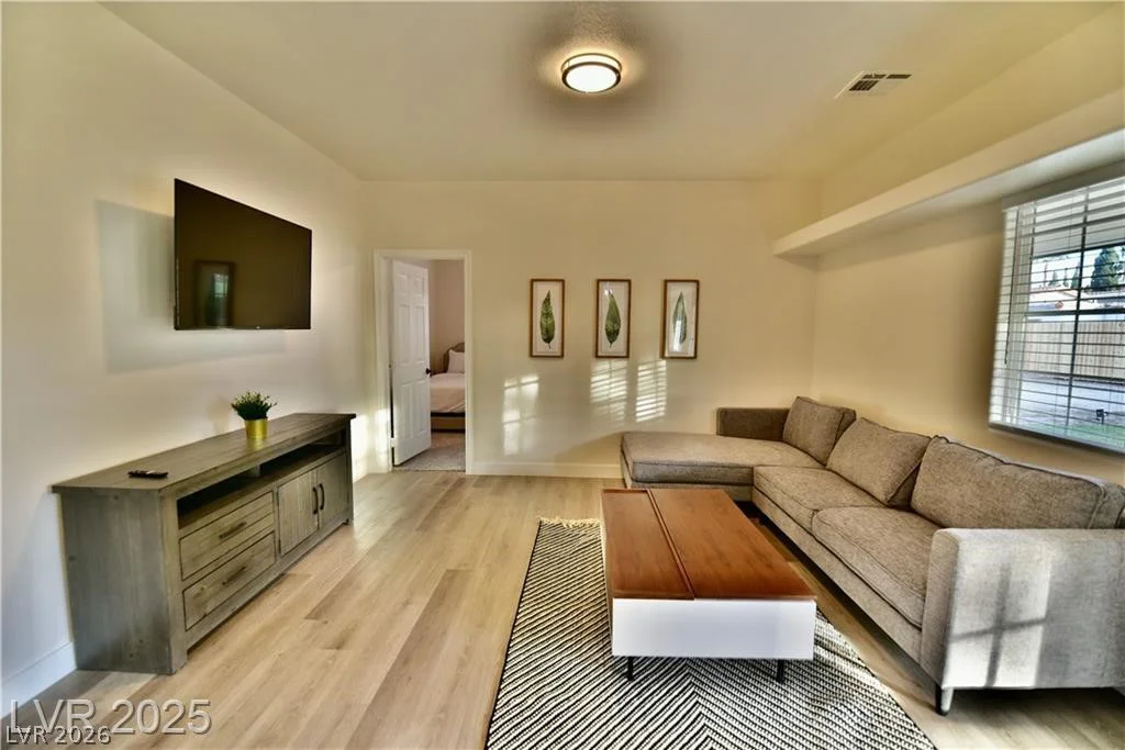 2926 Eldorado, Las Vegas, NV 89120