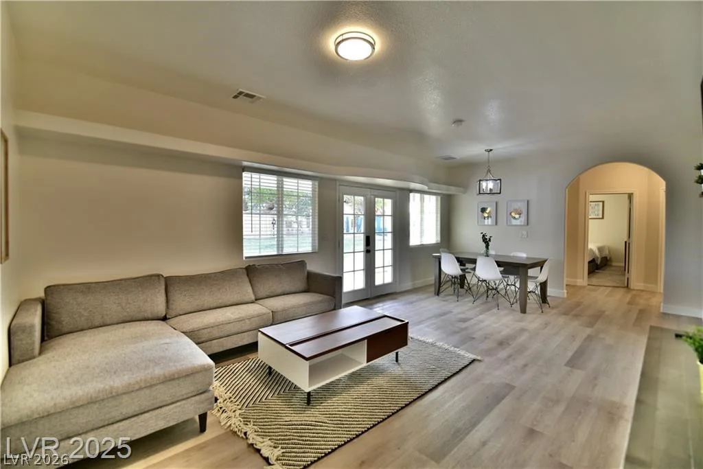 2926 Eldorado, Las Vegas, NV 89120