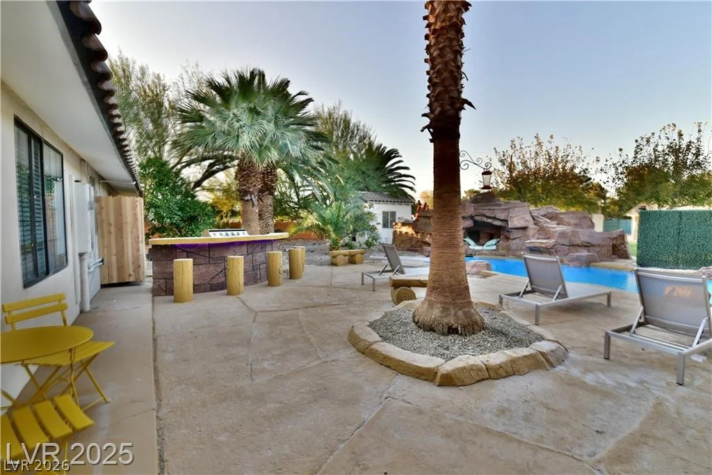 2926 Eldorado, Las Vegas, NV 89120
