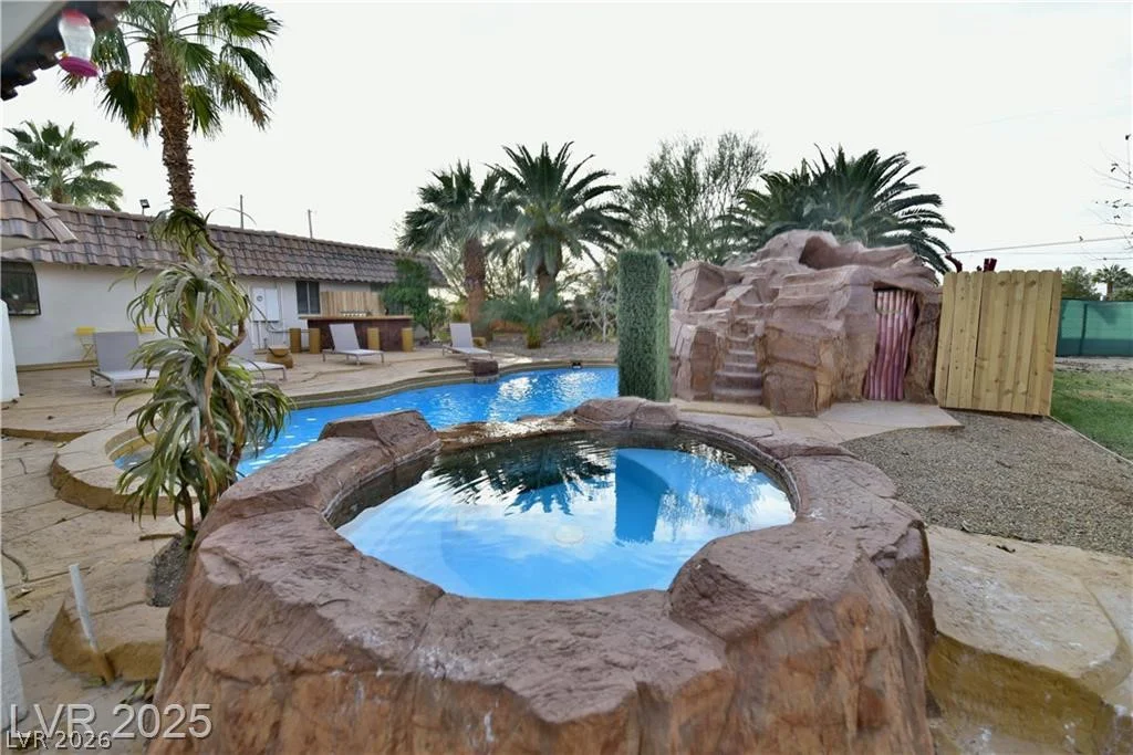 2926 Eldorado, Las Vegas, NV 89120