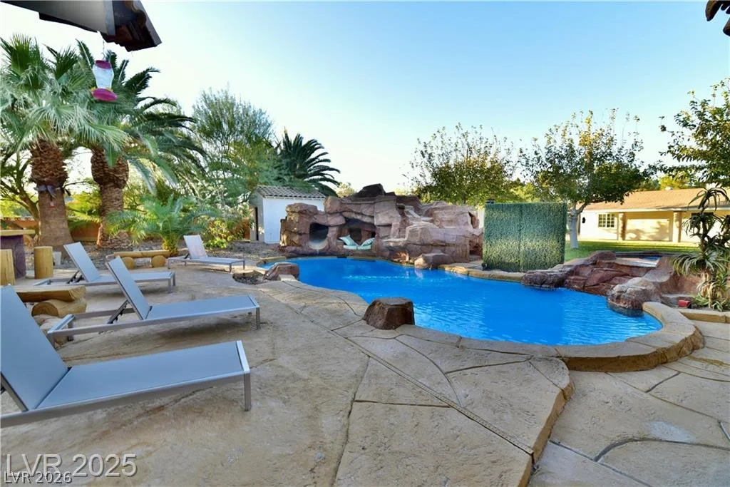 2926 Eldorado, Las Vegas, NV 89120