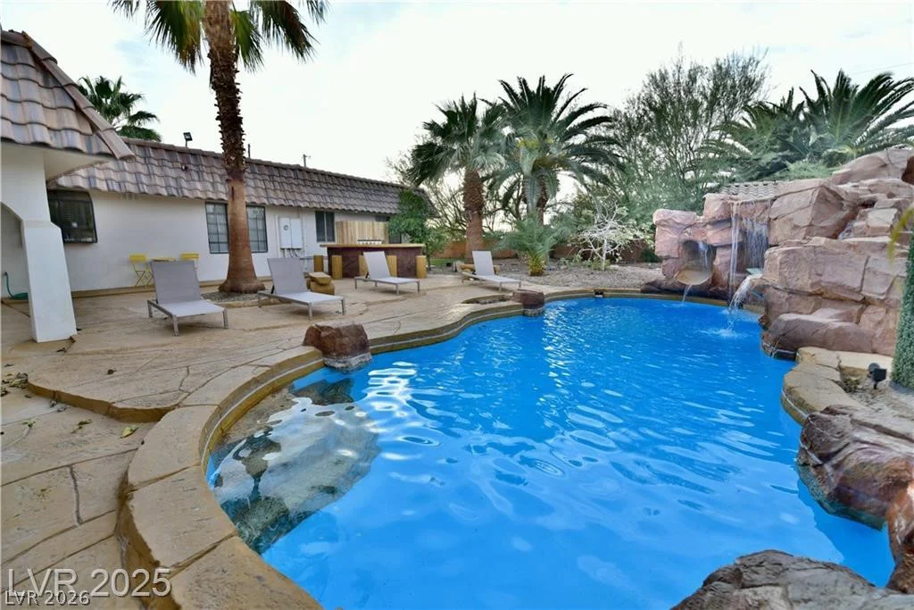 2926 Eldorado, Las Vegas, NV 89120