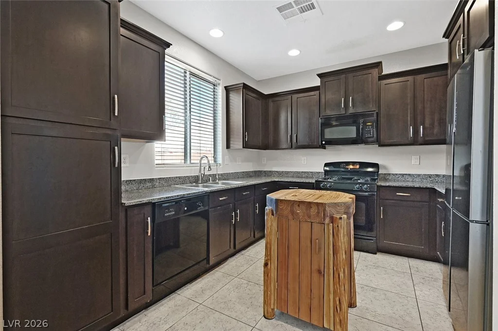 7563 Edgartown Harbor, Las Vegas, NV 89166
