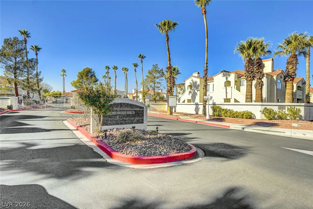 698 Racetrack, Henderson, NV 89015