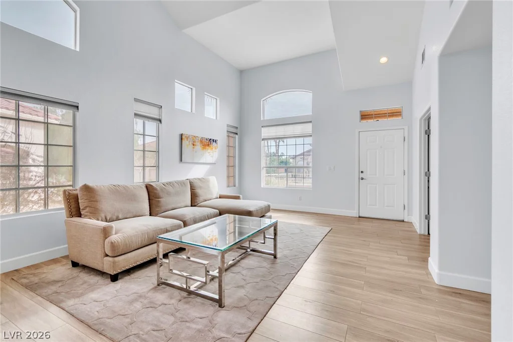 8324 Sedona Sunrise, Las Vegas, NV 89128