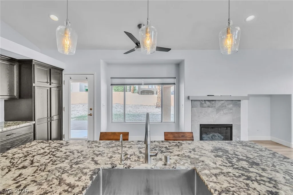 8324 Sedona Sunrise, Las Vegas, NV 89128