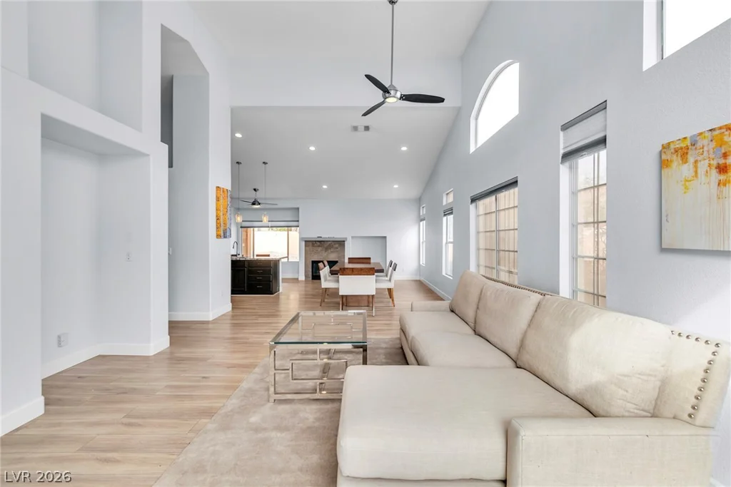 8324 Sedona Sunrise, Las Vegas, NV 89128