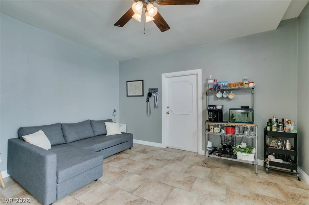 3688 Garden South, Las Vegas, NV 89121