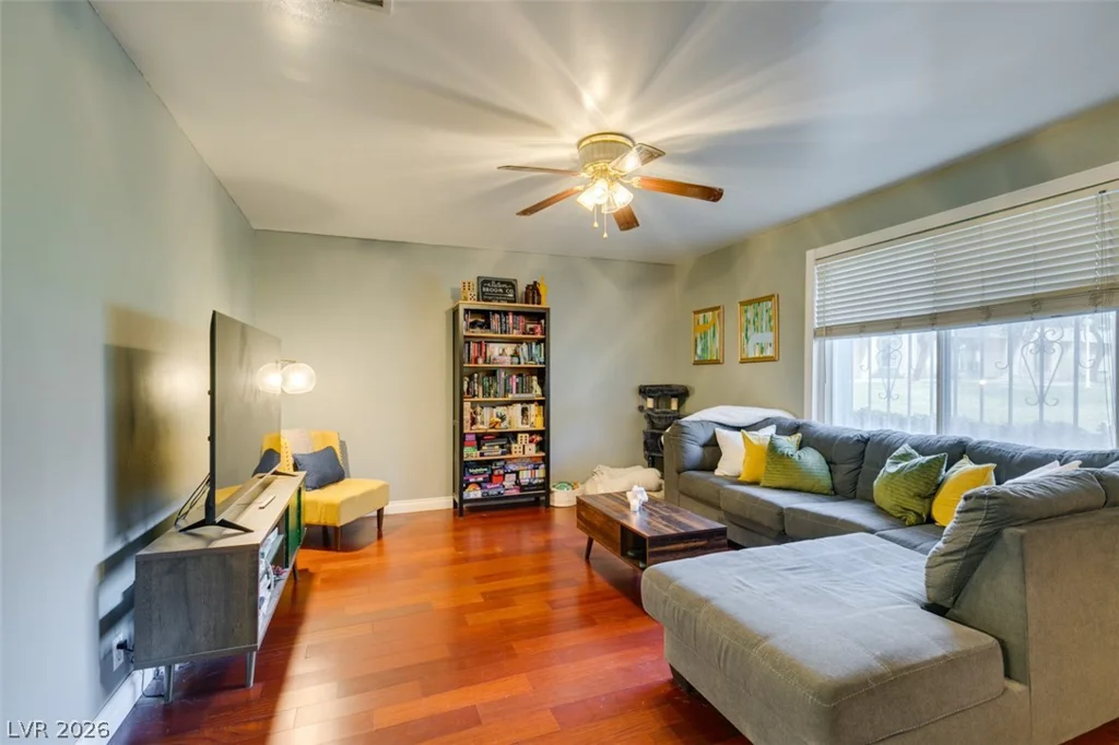 3688 Garden South, Las Vegas, NV 89121