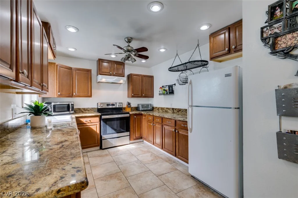 3688 Garden South, Las Vegas, NV 89121