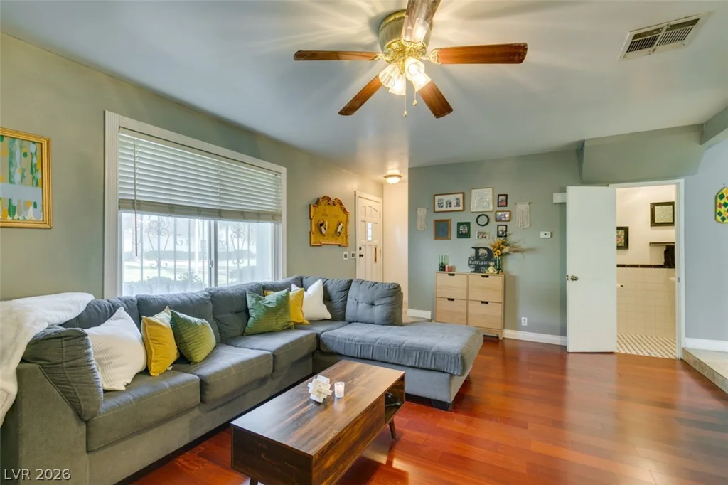 3688 Garden South, Las Vegas, NV 89121