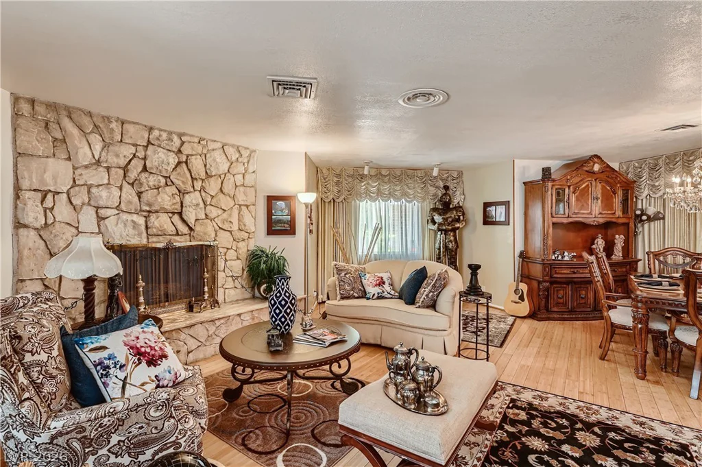 7082 Mira Vista, Las Vegas, NV 89120