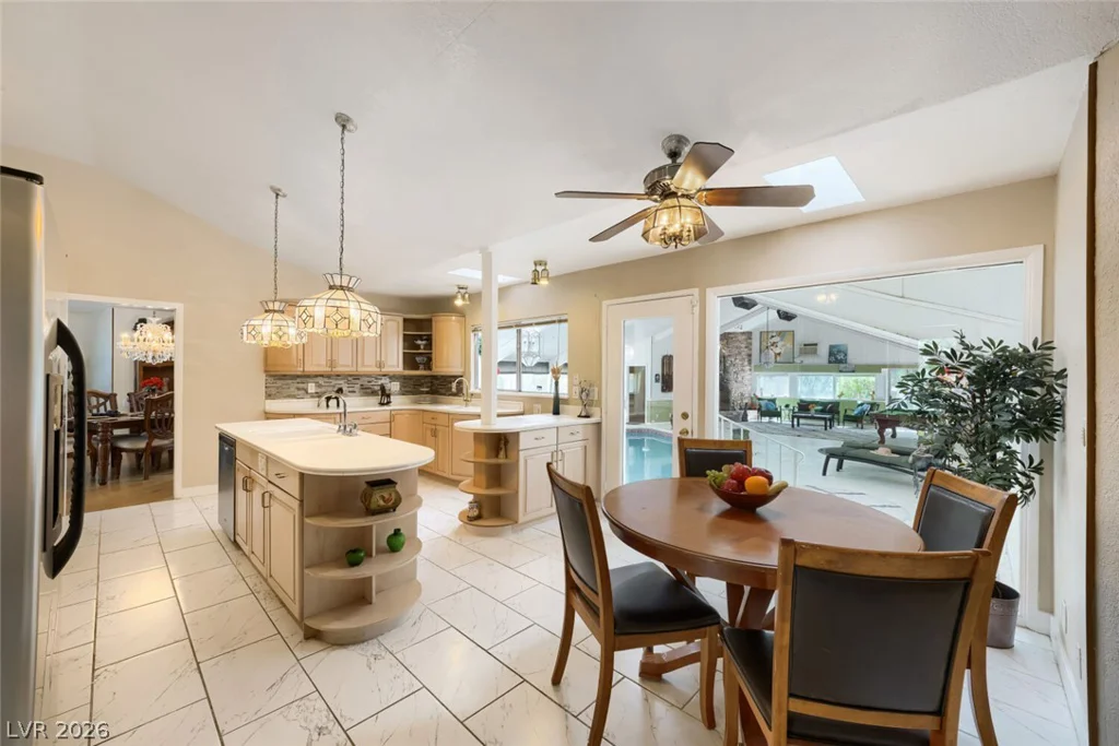 7082 Mira Vista, Las Vegas, NV 89120
