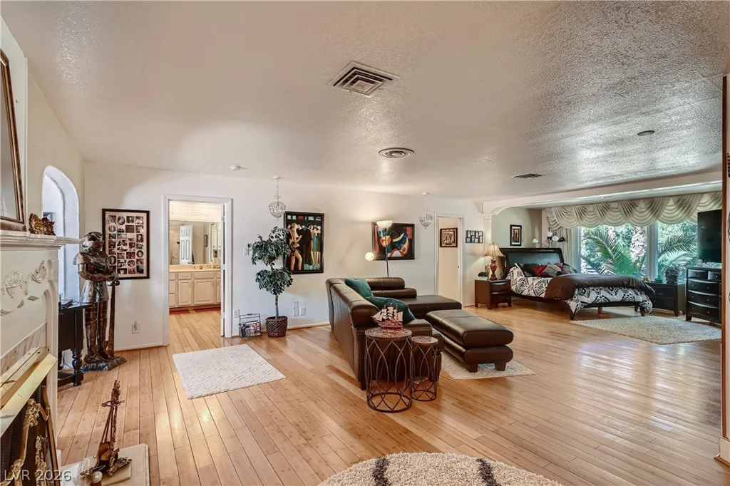7082 Mira Vista, Las Vegas, NV 89120
