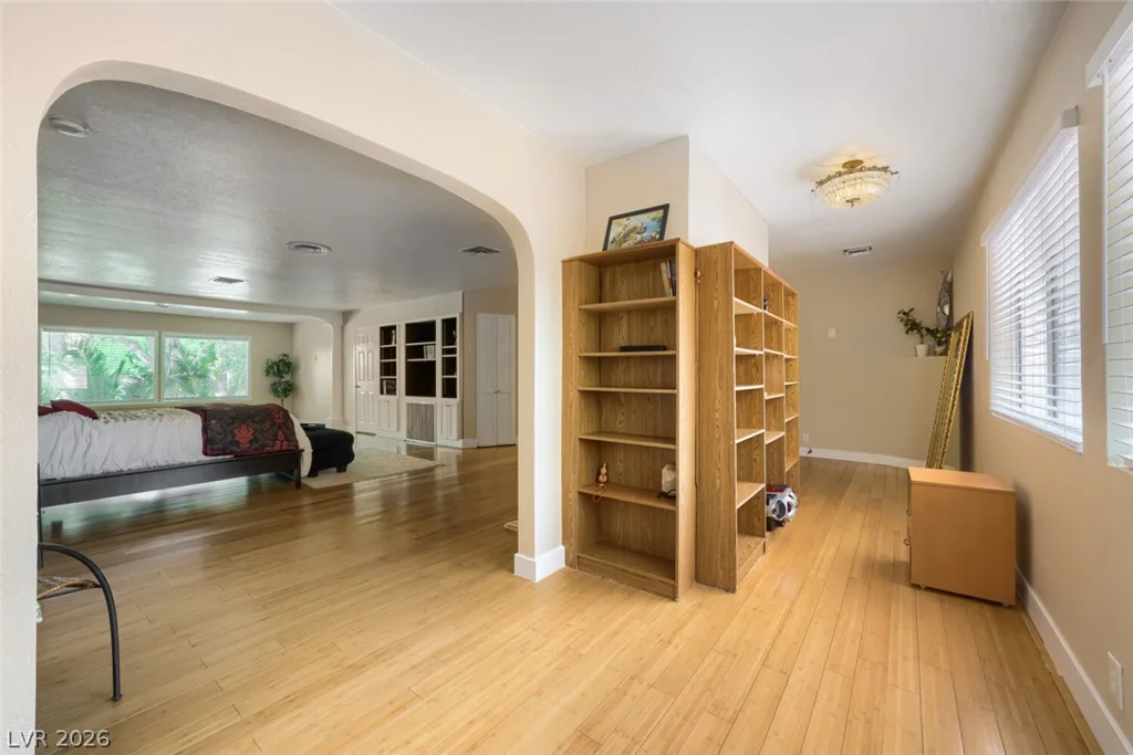 7082 Mira Vista, Las Vegas, NV 89120