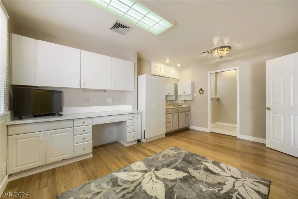 7082 Mira Vista, Las Vegas, NV 89120