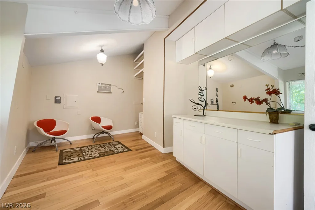 7082 Mira Vista, Las Vegas, NV 89120