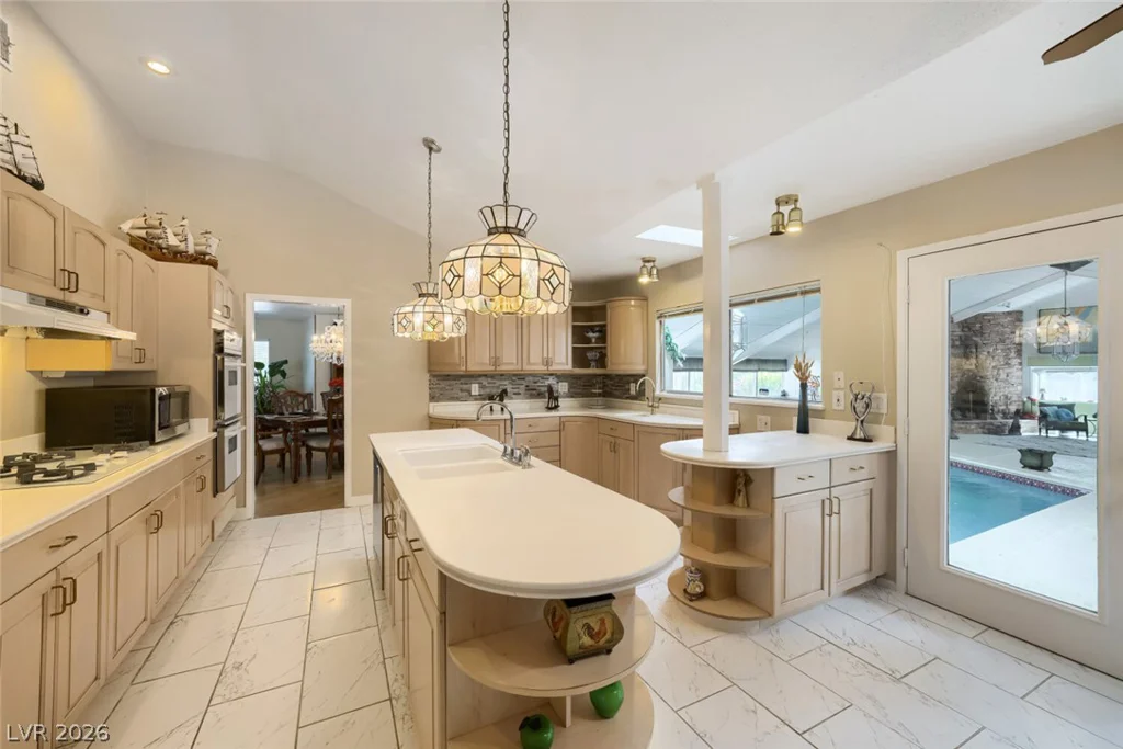 7082 Mira Vista, Las Vegas, NV 89120
