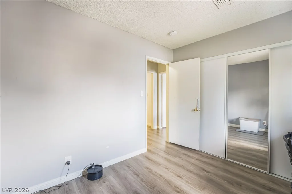 6135 Meadowgrass, Las Vegas, NV 89103
