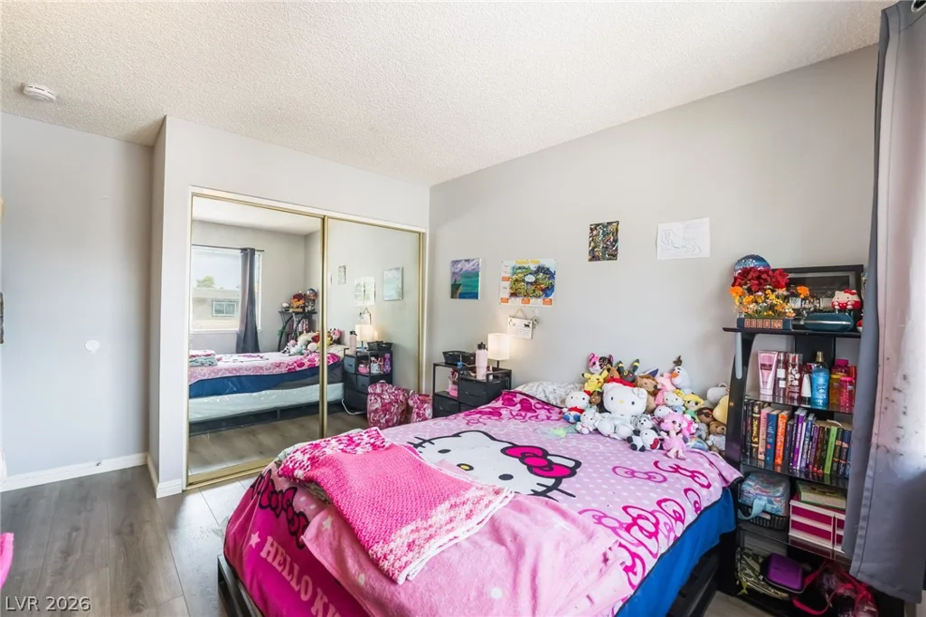 6135 Meadowgrass, Las Vegas, NV 89103