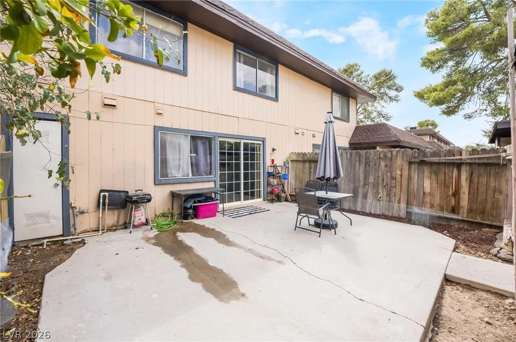 6135 Meadowgrass, Las Vegas, NV 89103