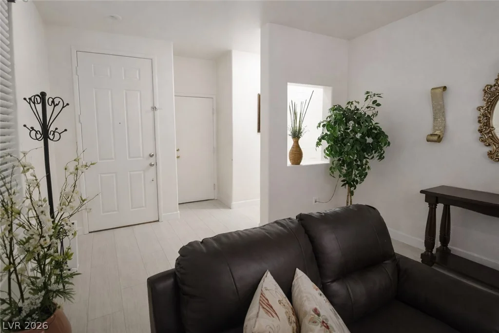 6182 Cougar, Las Vegas, NV 89139
